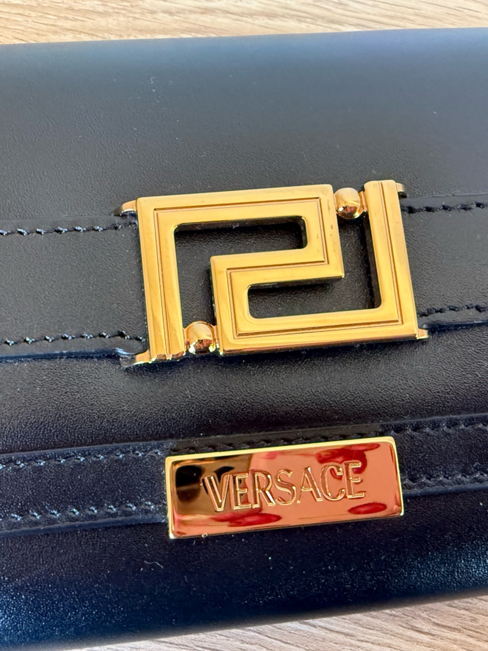 Versace - Picture 2 of 4